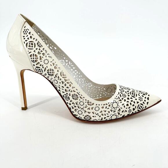 Manolo Blahnik White Leather Laser Cut Bb 105 Floral Pointed Toe Pump IT 38.5 - Picture 2 of 14